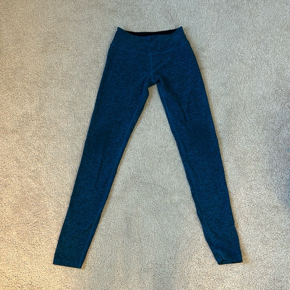 Beyond Yoga Space Dye blue leggings